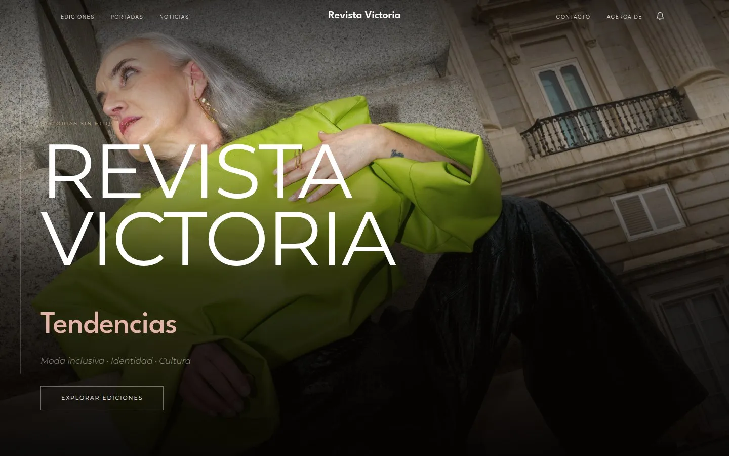 Portada de Revista Victoria en escritorio: titular «Revista Victoria» sobre una fotografía editorial y acceso a las ediciones.